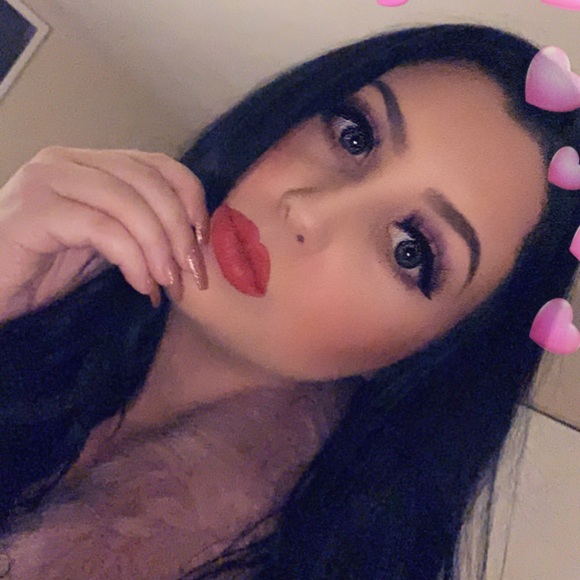 Meet your Posher, Hunter - Picture 1 of 4